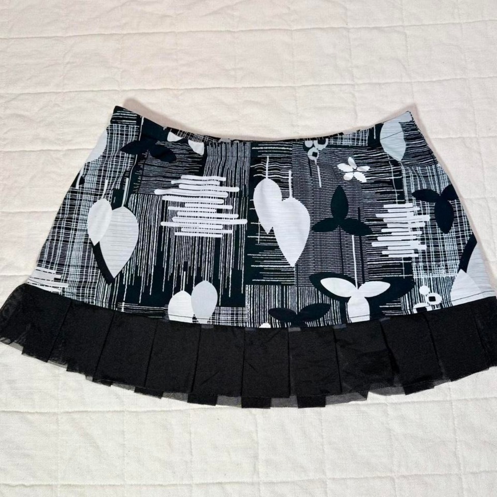 Becca Black‎ & White Abstract Mini Skirt – Size XS (Fits XS/S)